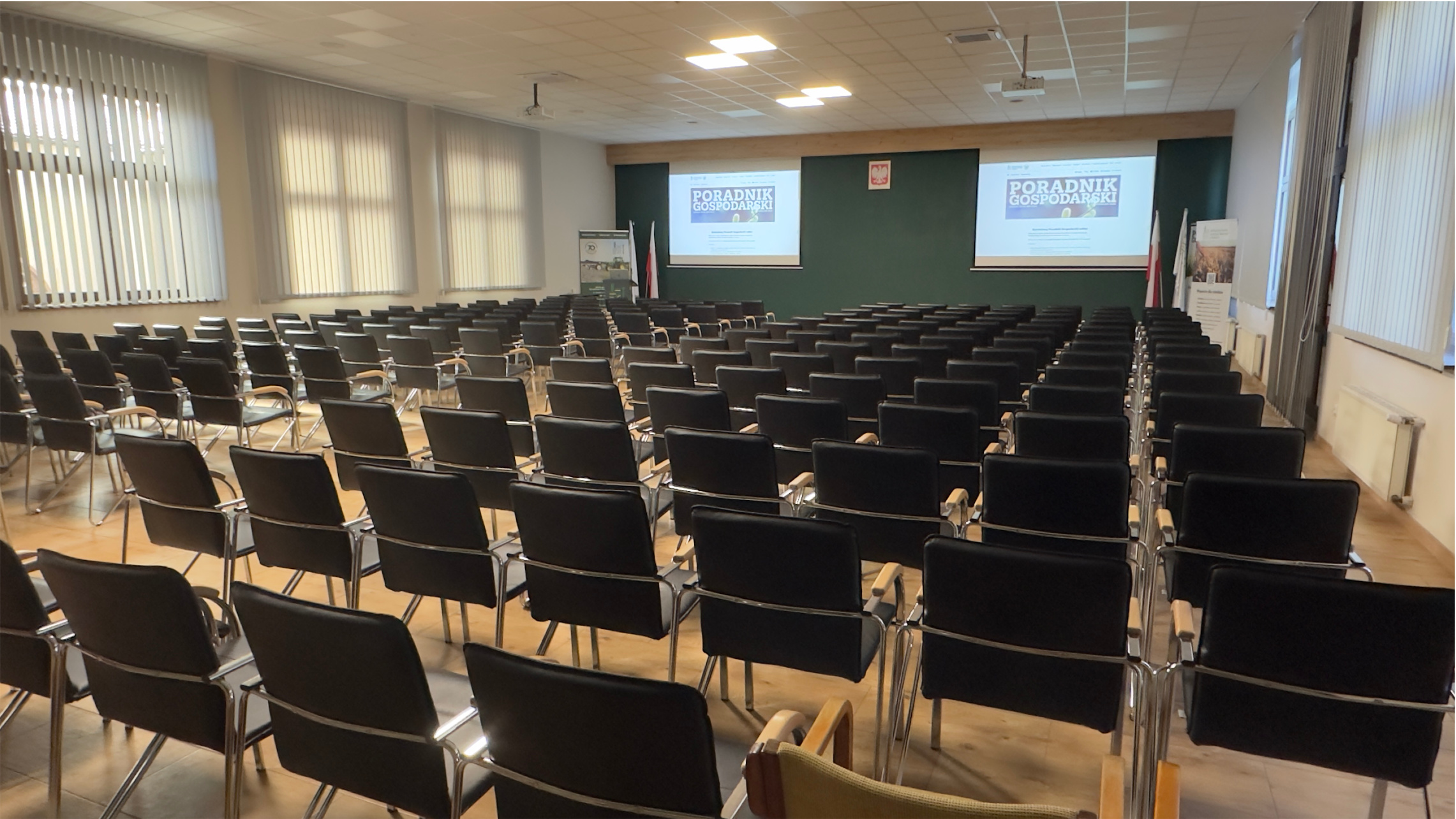 Wnętrze sali konferencyjnej w Sielinku