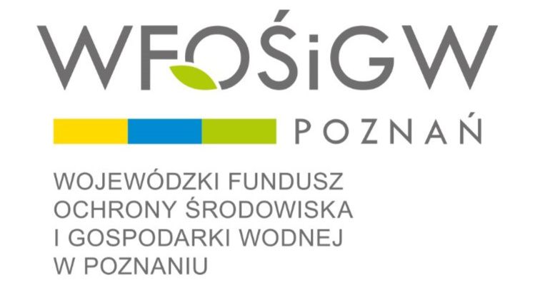 Informacja o dofinansowaniu z Wojewódzkiego Funduszu Ochrony Środowiska i Gospodarki Wodnej w Poznaniu Logotyp Wojewódzkiego Funduszu Ochrony Środowiska i Gospodarki Wodnej w Poznaniu.