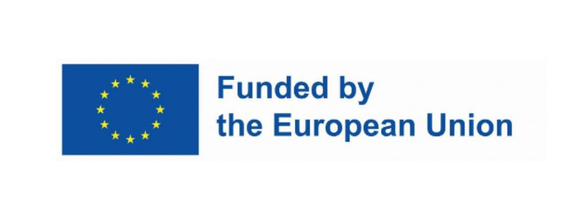 Flaga Unii Europejskiej i napis 'Funded by the European Union"